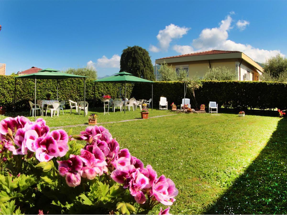 كارارا Villa Chiara Affitta Camere المظهر الخارجي الصورة